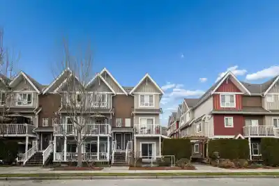 201 1661 FRASER AVENUE, Port Coquitlam BC V3B 0B6