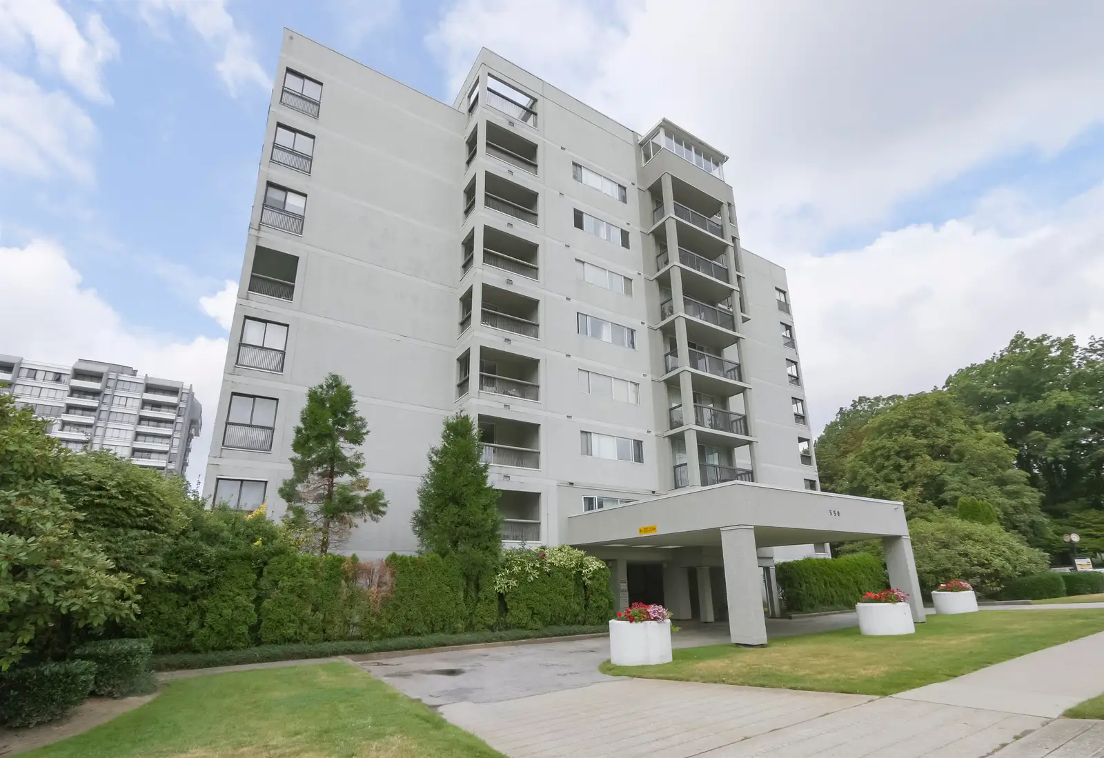 402 550 EIGHTH STREET, New Westminster BC V3M 3R9