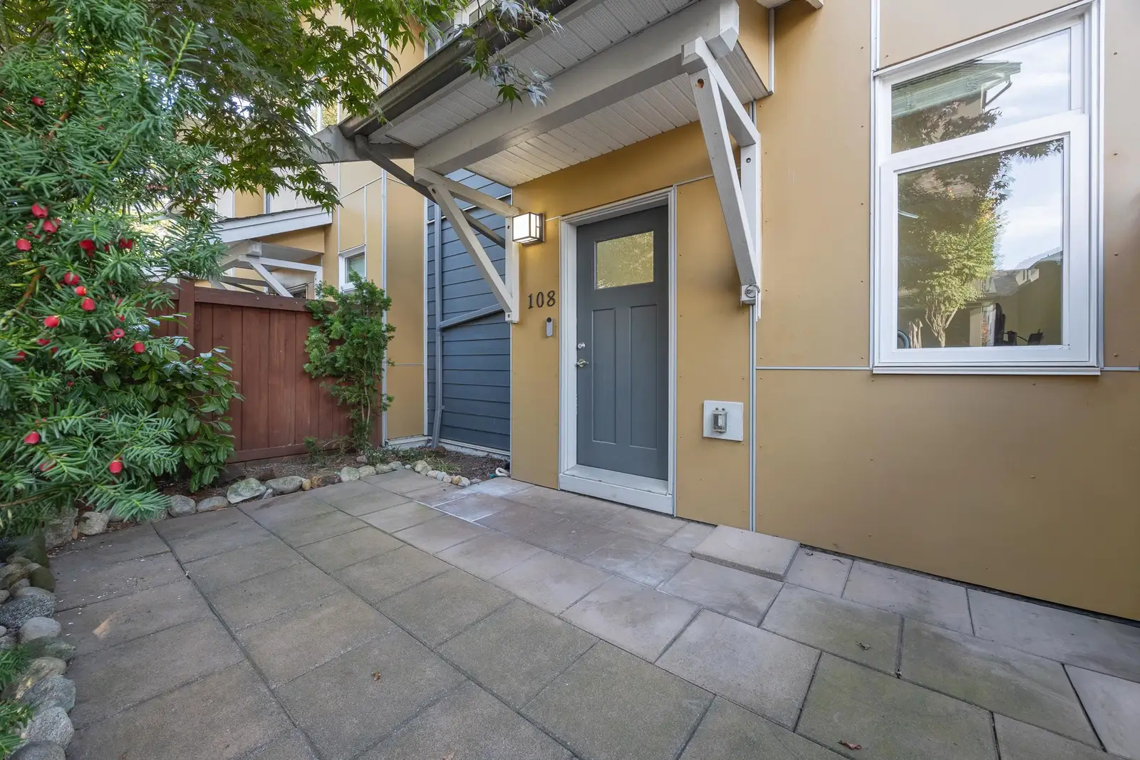 108 801 RODERICK AVENUE, Coquitlam BC V3K 1P7