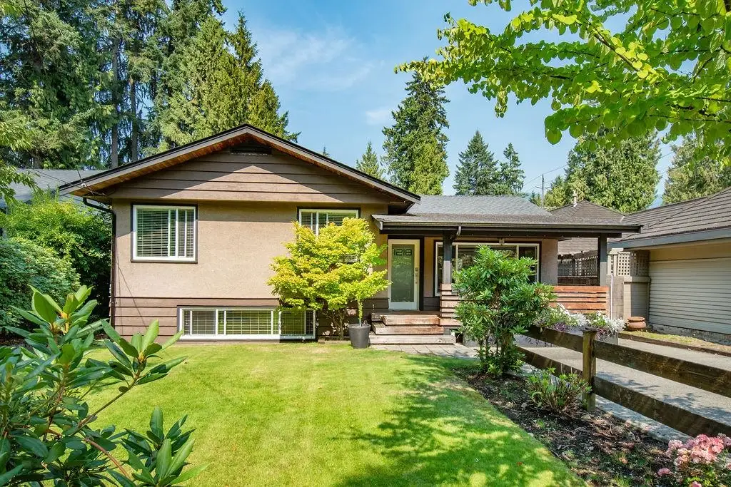1218 W 22ND STREET, North Vancouver BC V7P 2G1