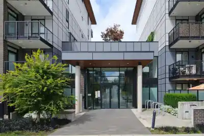 220 750 DOGWOOD STREET, Coquitlam BC V3J 4B7