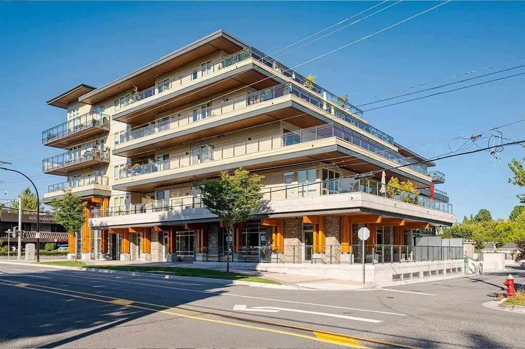203 14022 NORTH BLUFF ROAD, White Rock BC V4B 3C3