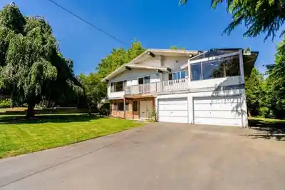 5462 BAKERVIEW DRIVE, Surrey BC V3S 1A5