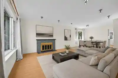 2216 E 41ST AVENUE, Vancouver BC V5P 1L6