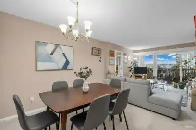 304 4941 LOUGHEED HIGHWAY, Burnaby BC V5B 4S6