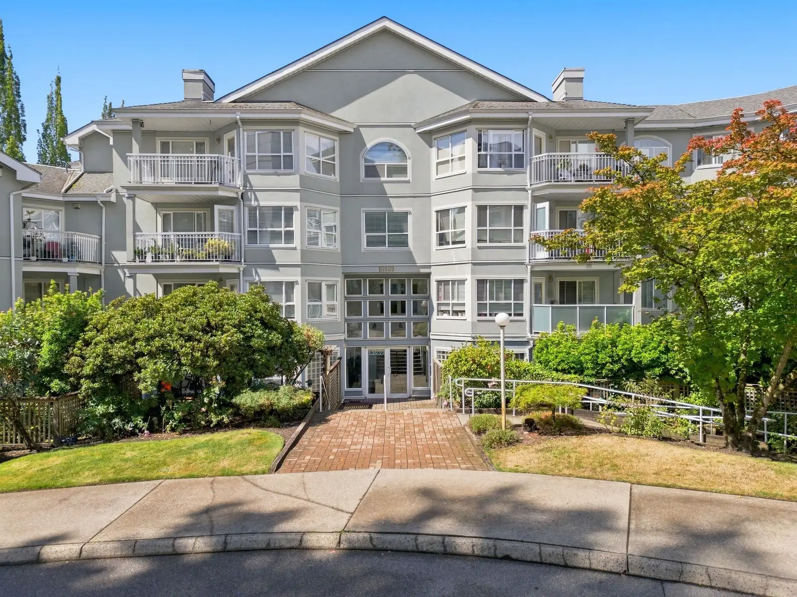 309 13939 LAUREL DRIVE, Surrey BC V3T 1A8