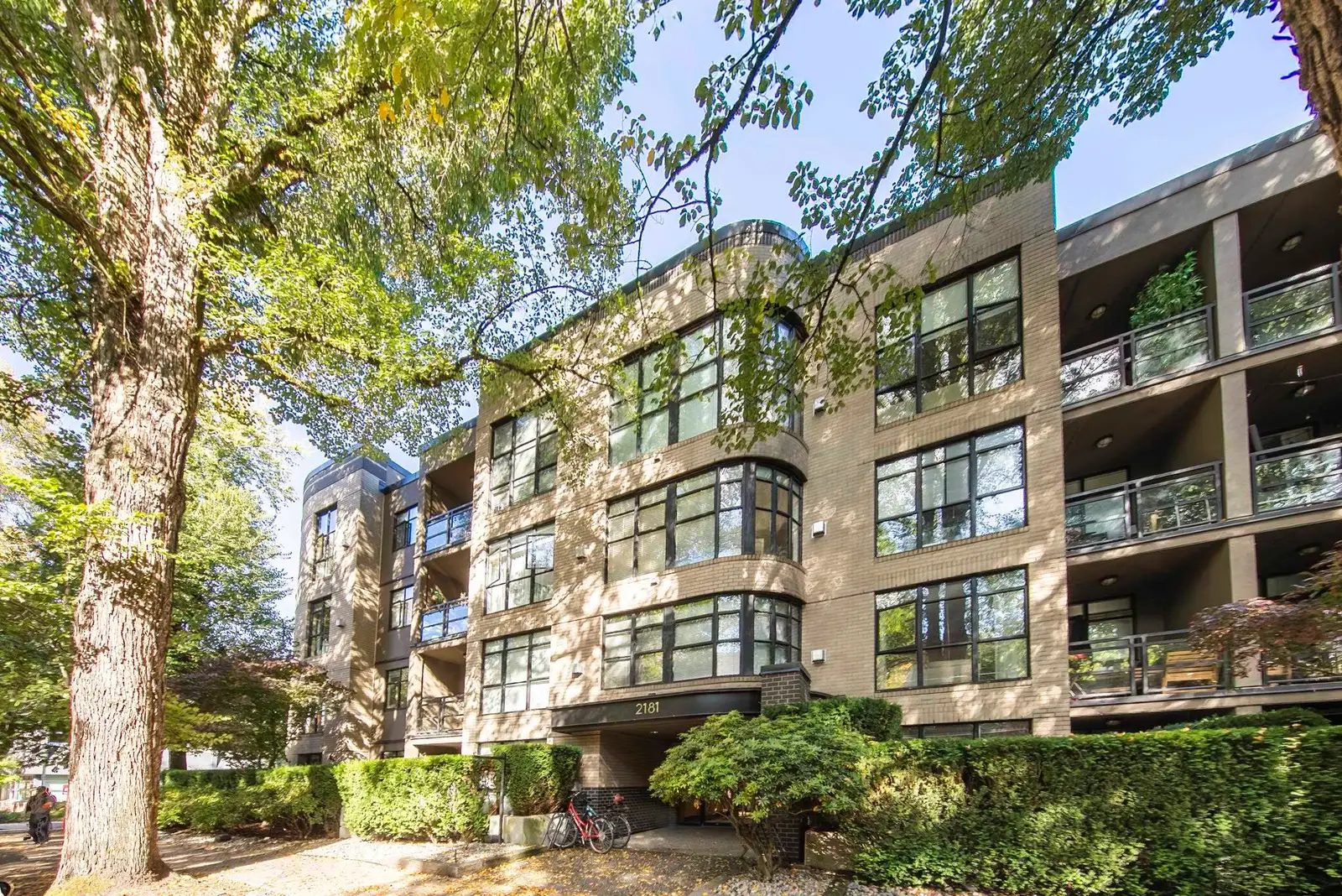 210 2181 W 10TH AVENUE, Vancouver BC V6K 2H7
