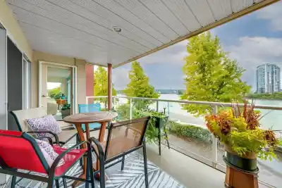 306 1230 QUAYSIDE DRIVE, New Westminster BC V3M 6H1