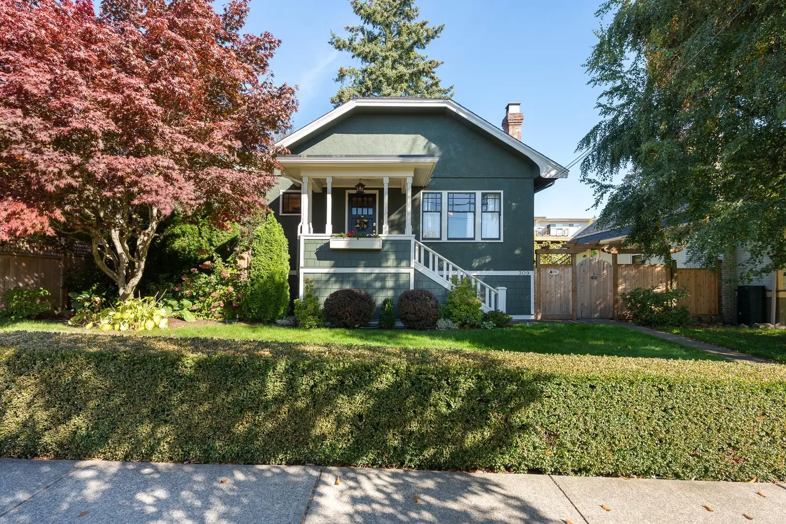 309 NINTH STREET, New Westminster BC V3M 3V5