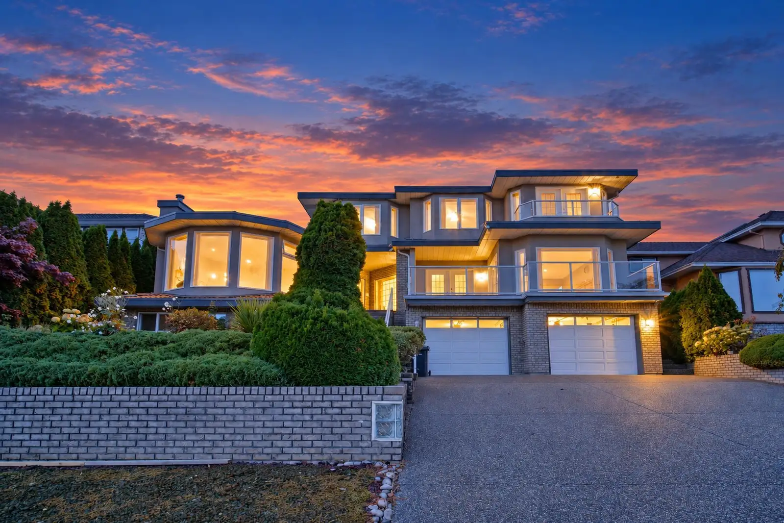 2260 SICAMOUS AVENUE, Coquitlam BC V3K 6R9