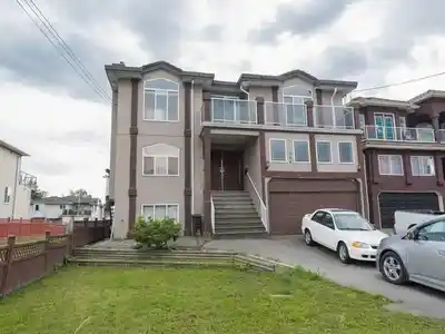 344 JOHNSTON STREET, New Westminster BC V3M 5H5