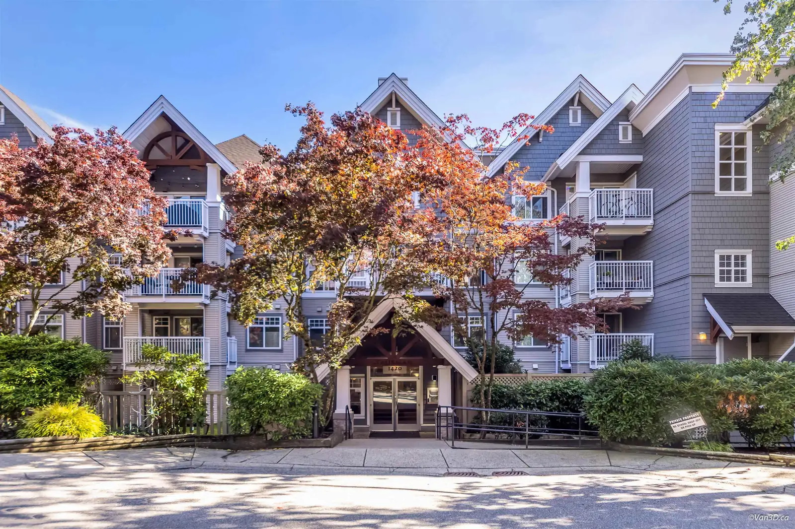 208 1420 PARKWAY BOULEVARD, Coquitlam BC V3E 3J6