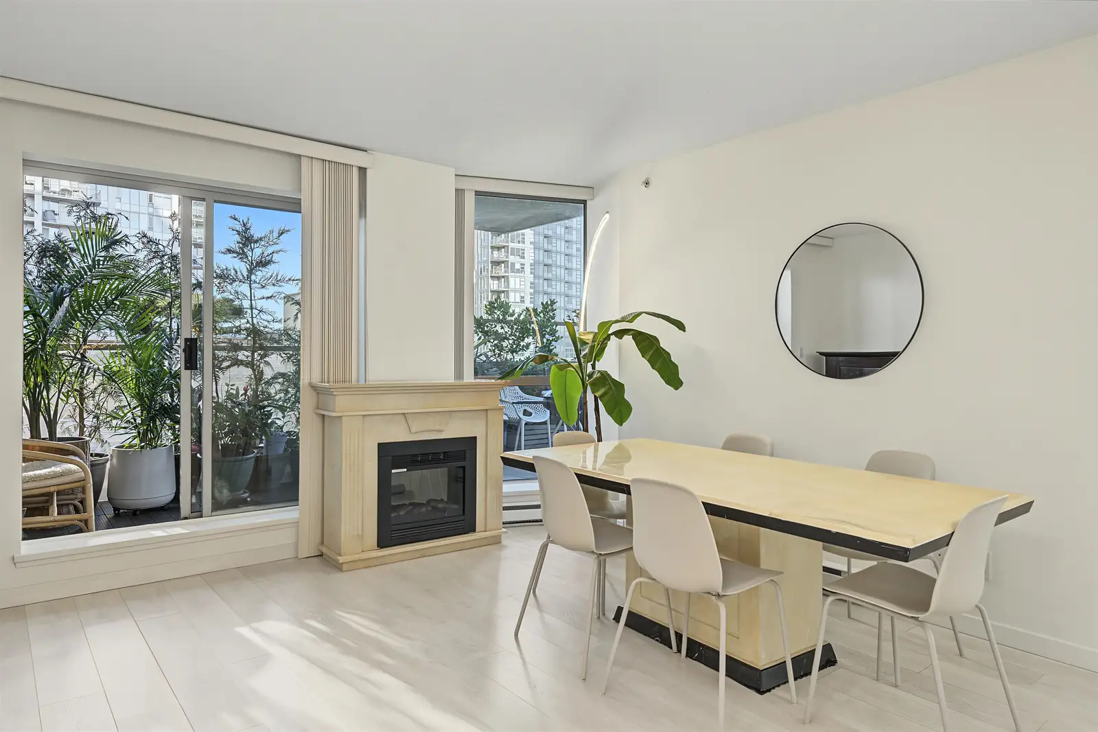 507 14 BEGBIE STREET, New Westminster BC V3M 0C4