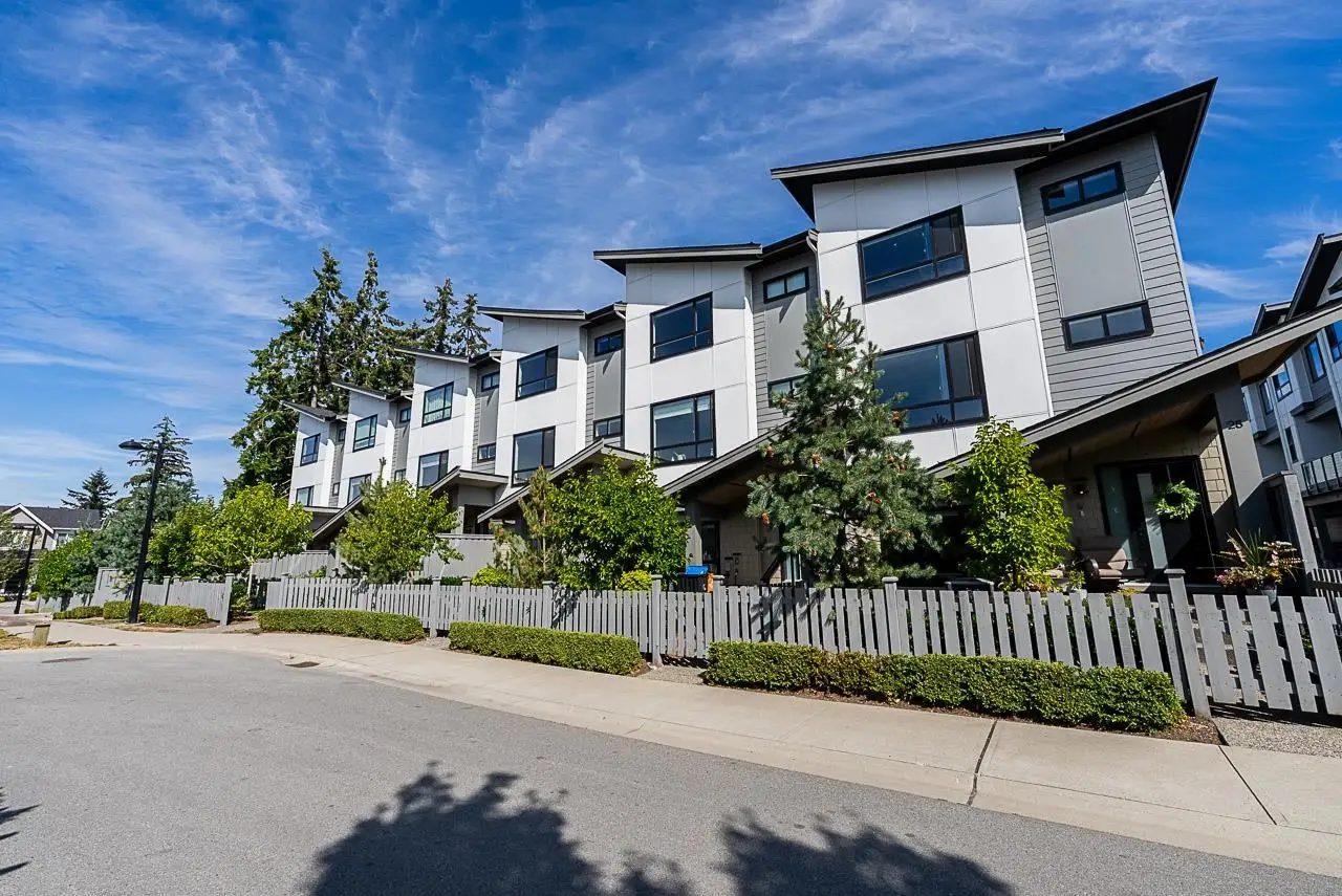 26 16589 25 AVENUE, Surrey BC V3Z 9W9