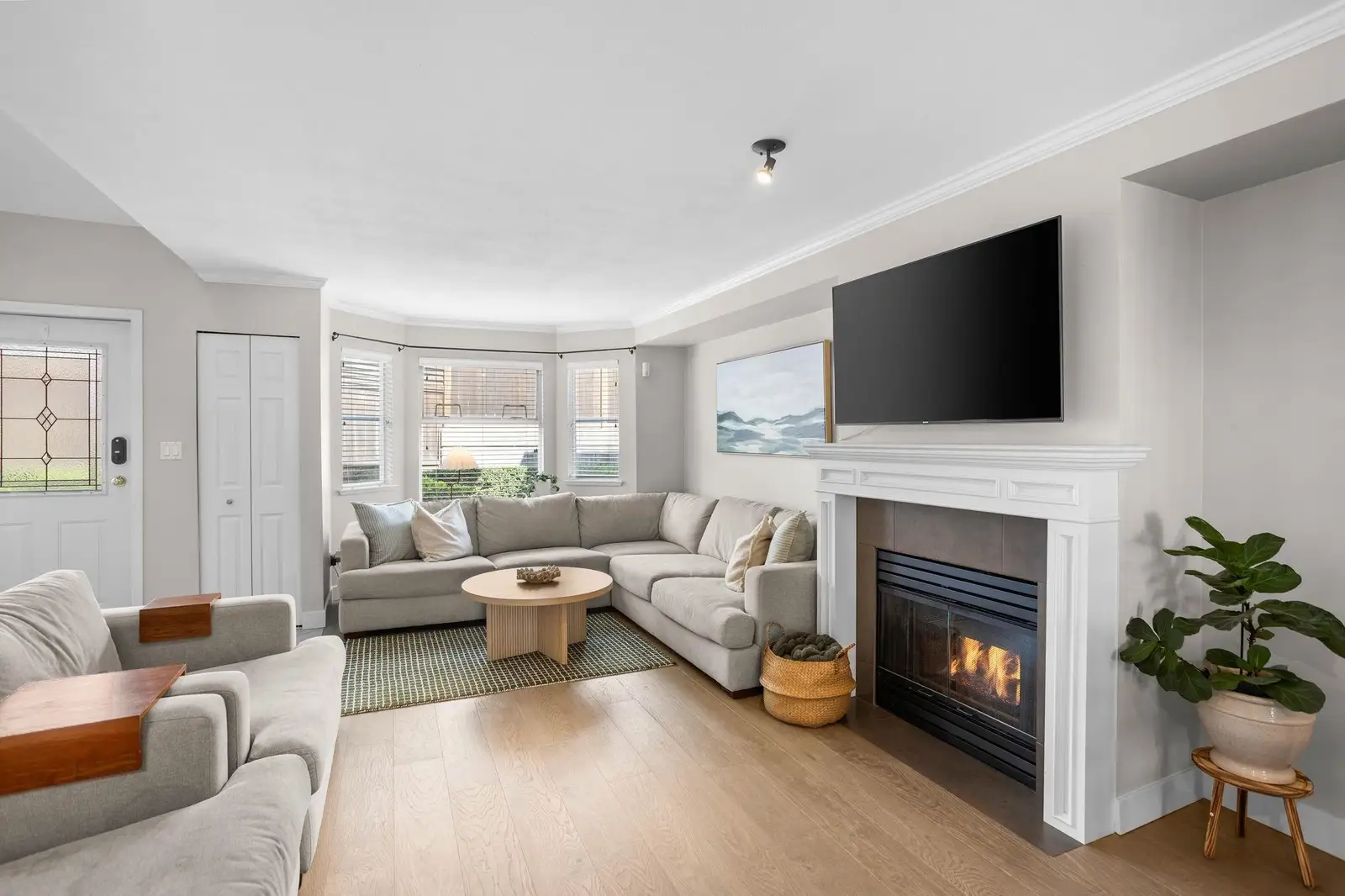 7 245 E 5TH STREET, North Vancouver BC V7L 1L8