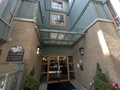 215 285 NEWPORT DRIVE, Port Moody BC V3H 5J6
