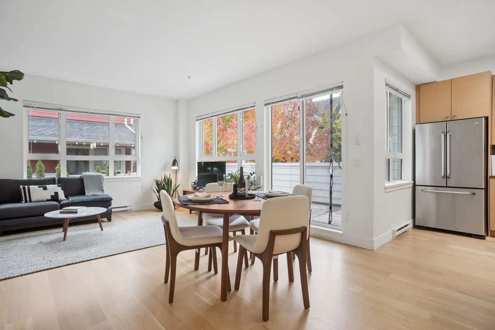 202 260 EWEN AVENUE, New Westminster BC V3M 5B3