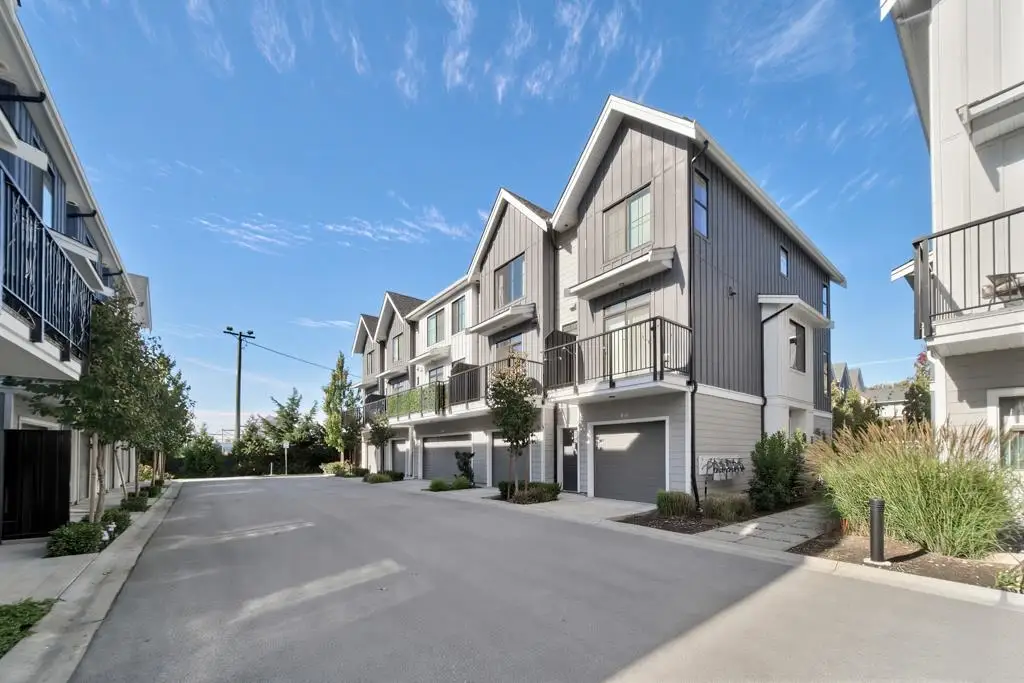 56 488 FURNESS STREET, New Westminster BC V3M 5B3