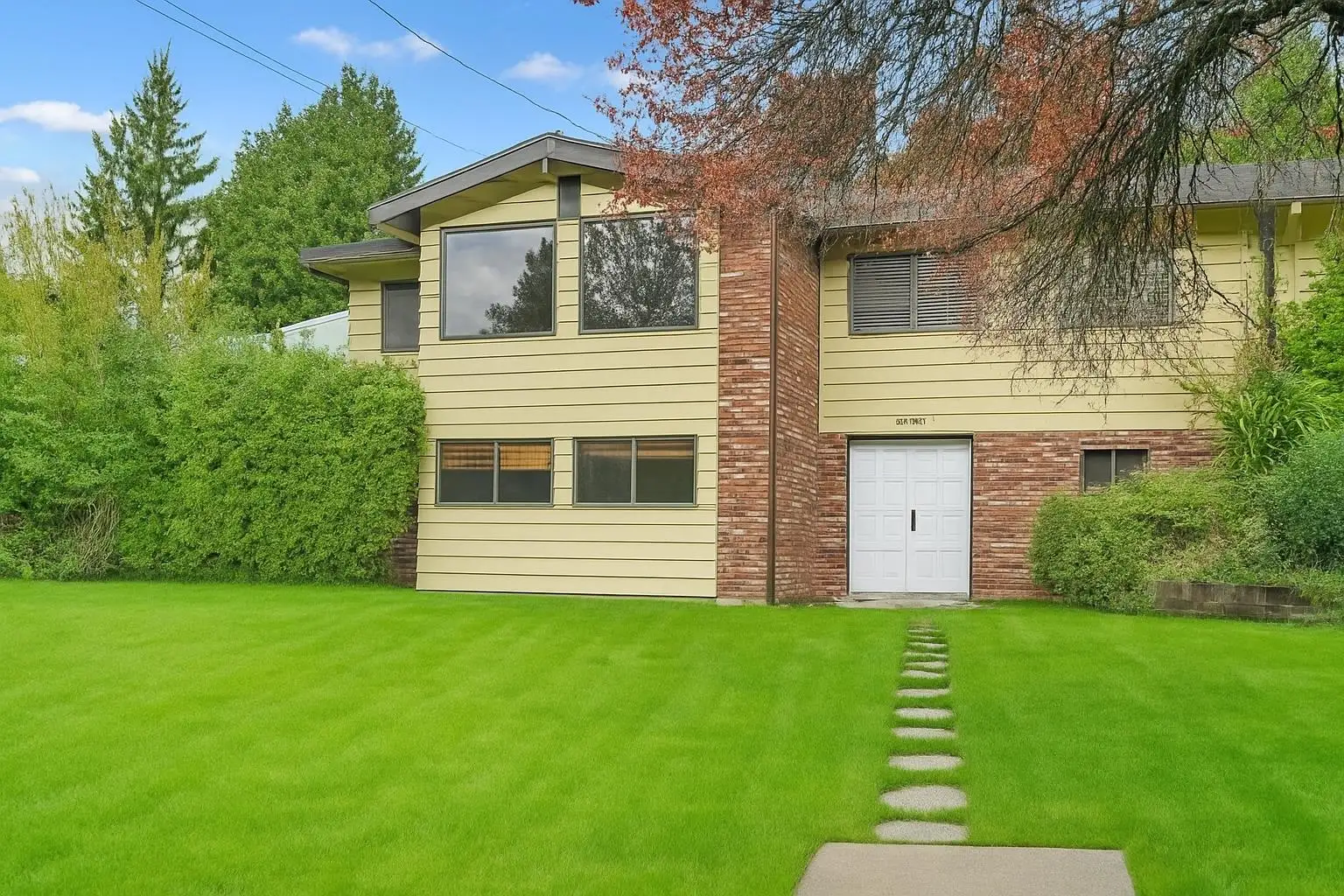 1987 CAPE HORN AVENUE, Coquitlam BC V3K 1J2