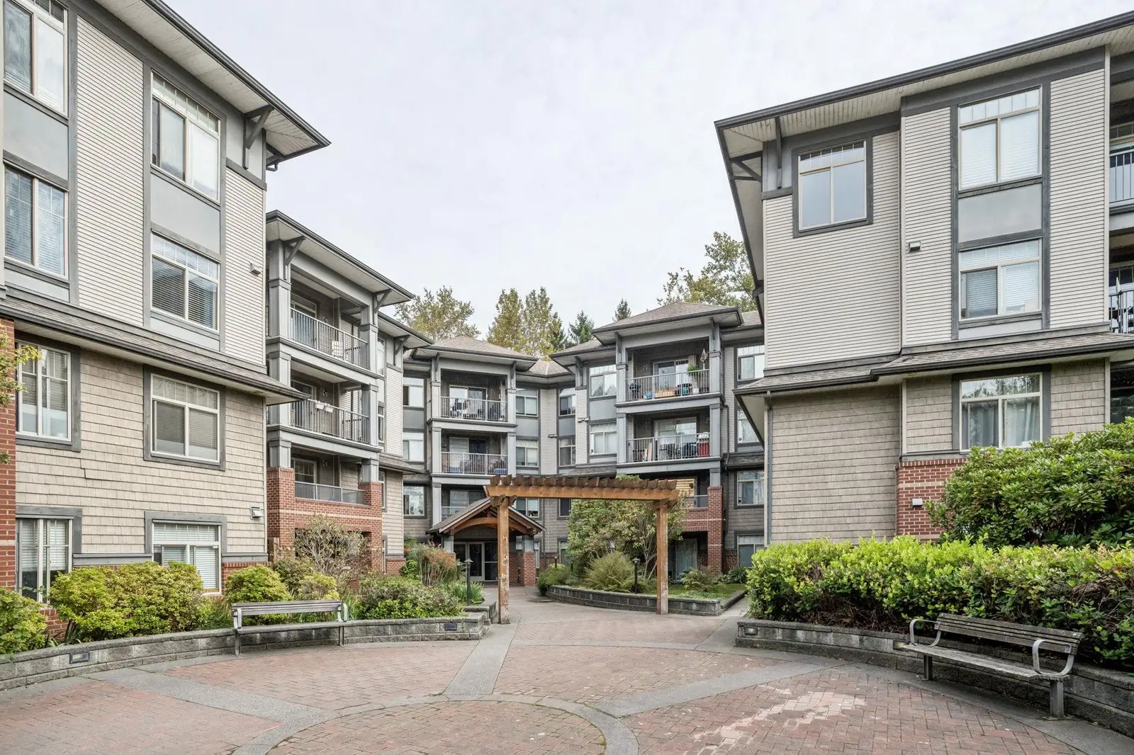 305 12020 207A STREET, Maple Ridge BC V2X 8V2