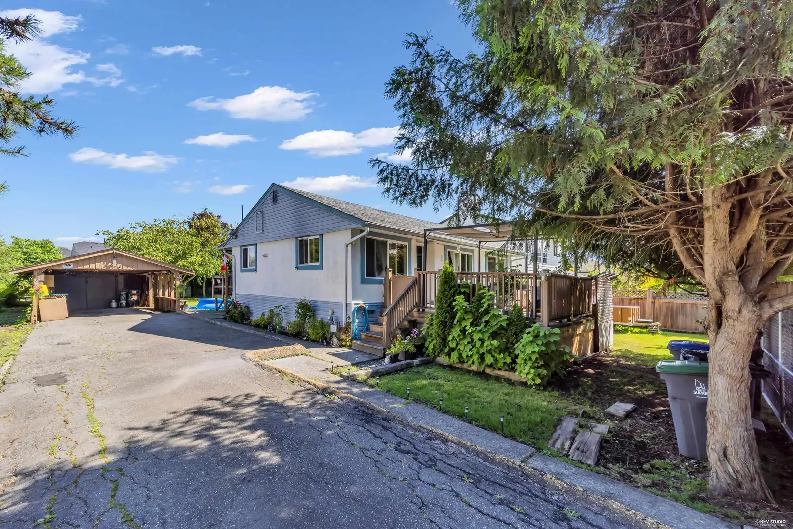 12587 113 AVENUE, Surrey BC V3V 3M1