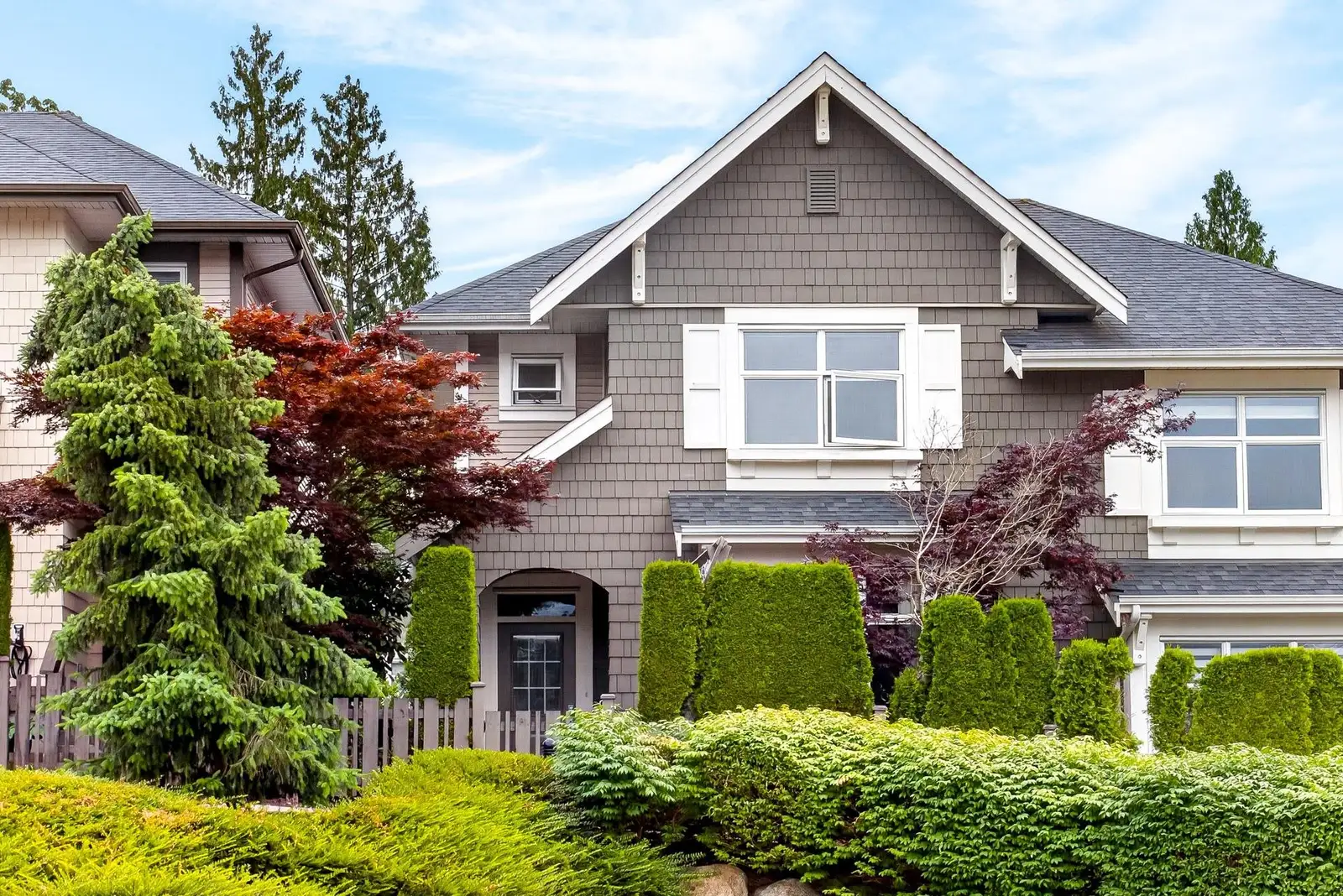 35 3400 DEVONSHIRE AVENUE, Coquitlam BC V3E 0L1