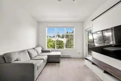 312 828 GAUTHIER AVENUE, Coquitlam BC V3K 0E9