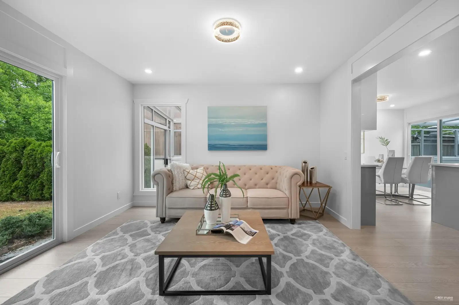 6038 GILLEY AVENUE, Burnaby BC V5H 4B3