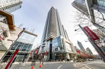 2110 4670 ASSEMBLY WAY, Burnaby BC V5H 0H3
