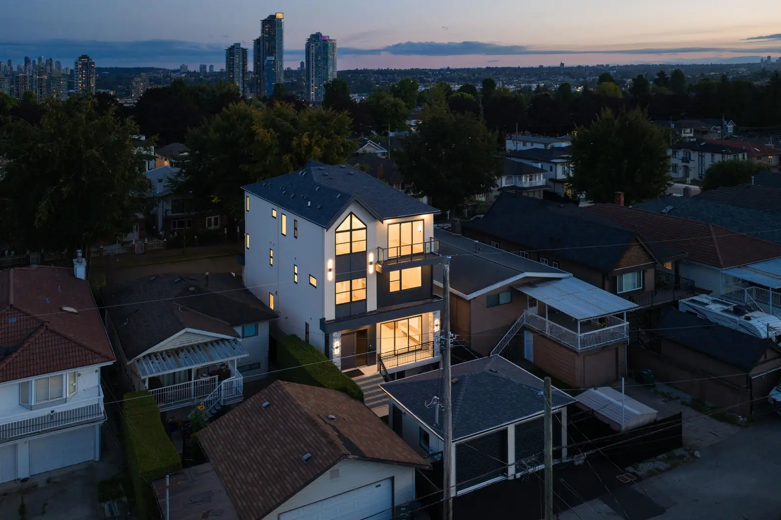 2 4331 UNION STREET, Burnaby BC V5C 2X5