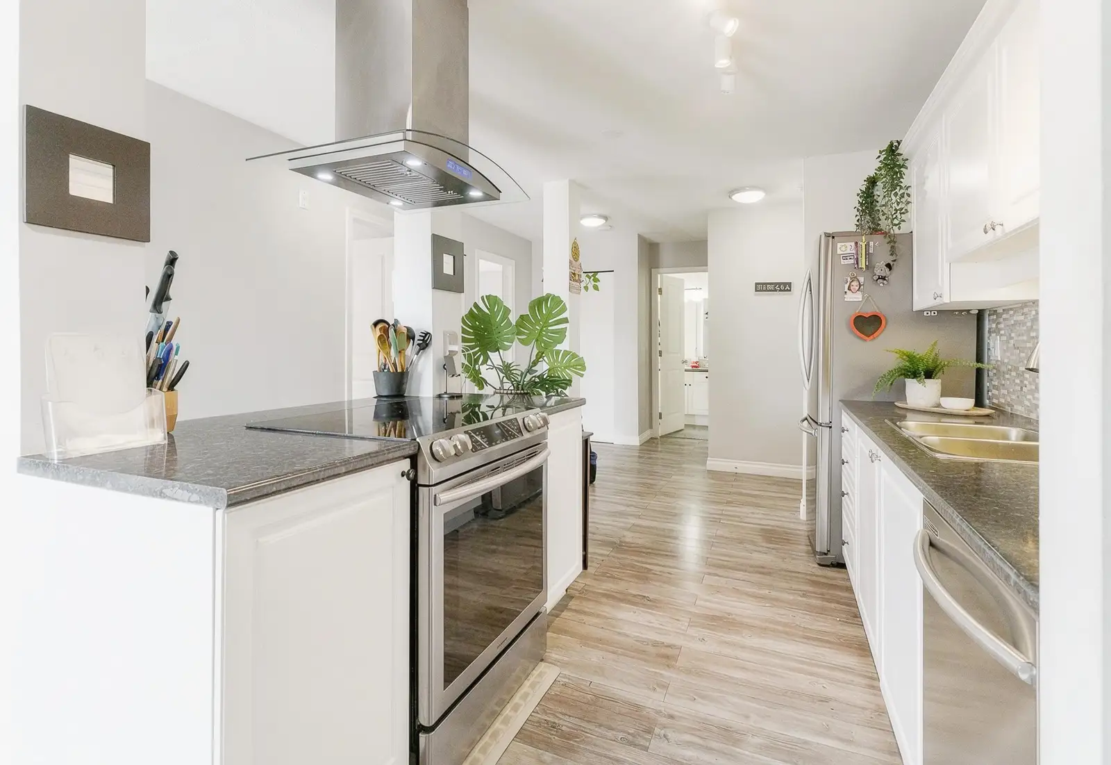 312 13771 72A AVENUE, Surrey BC V3W 9C6