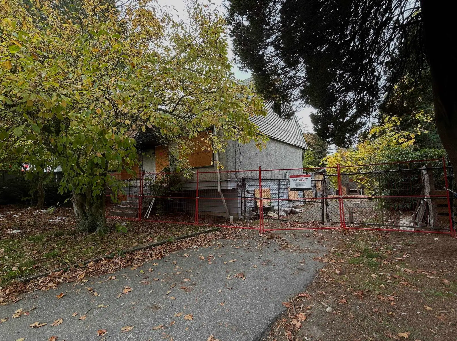 12917 104 AVENUE, Surrey BC V3T 1T6