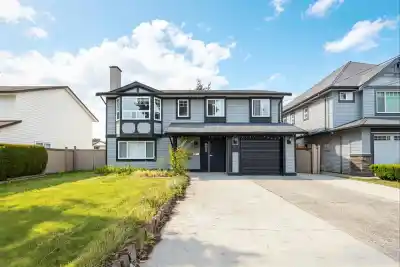 13111 73A AVENUE, Surrey BC V3W 2R8