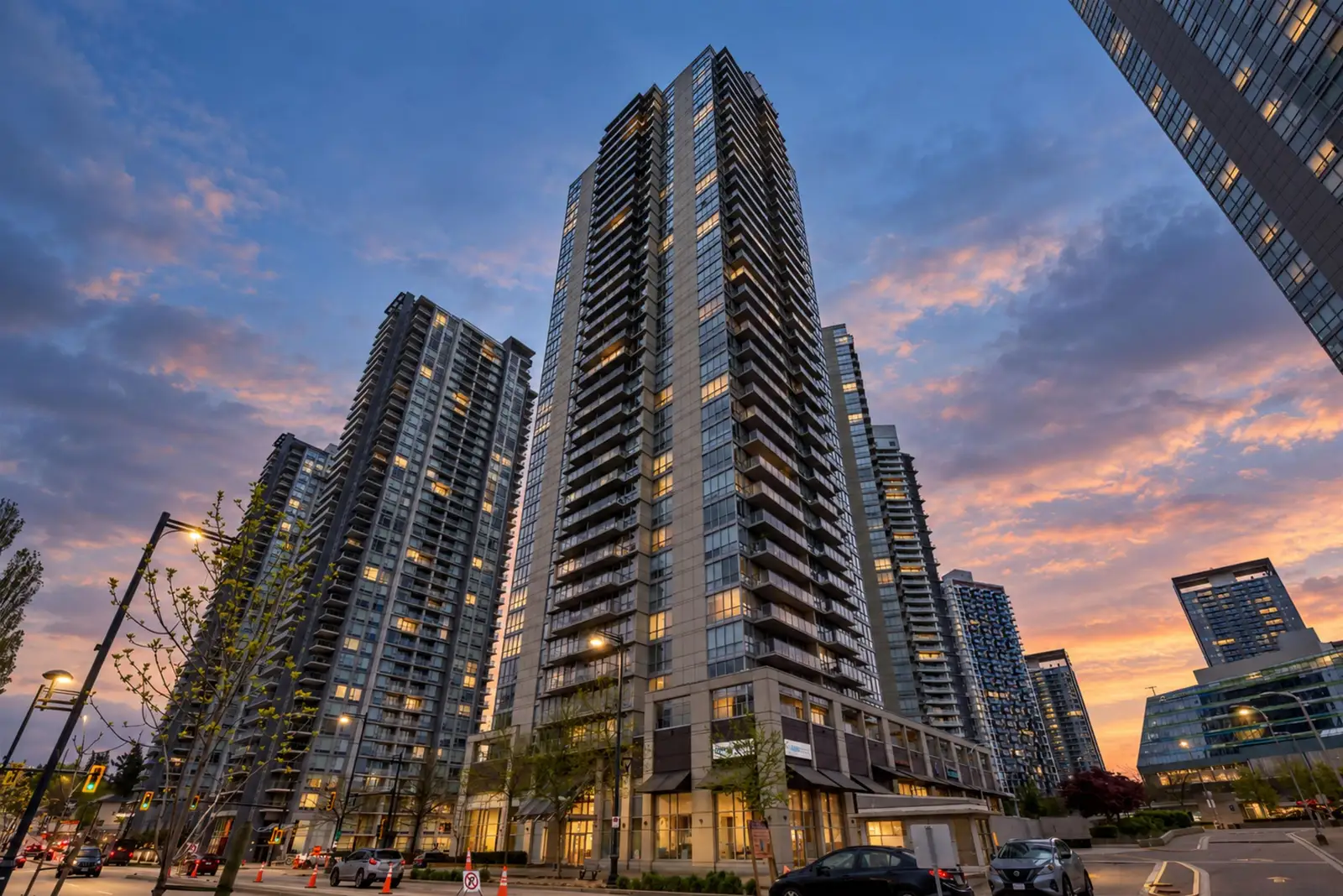 1209 9981 WHALLEY BOULEVARD, Surrey BC V3T 0G6