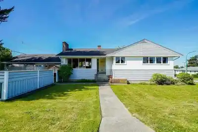 7833 COQUITLAM STREET, Burnaby BC V3N 3Z4
