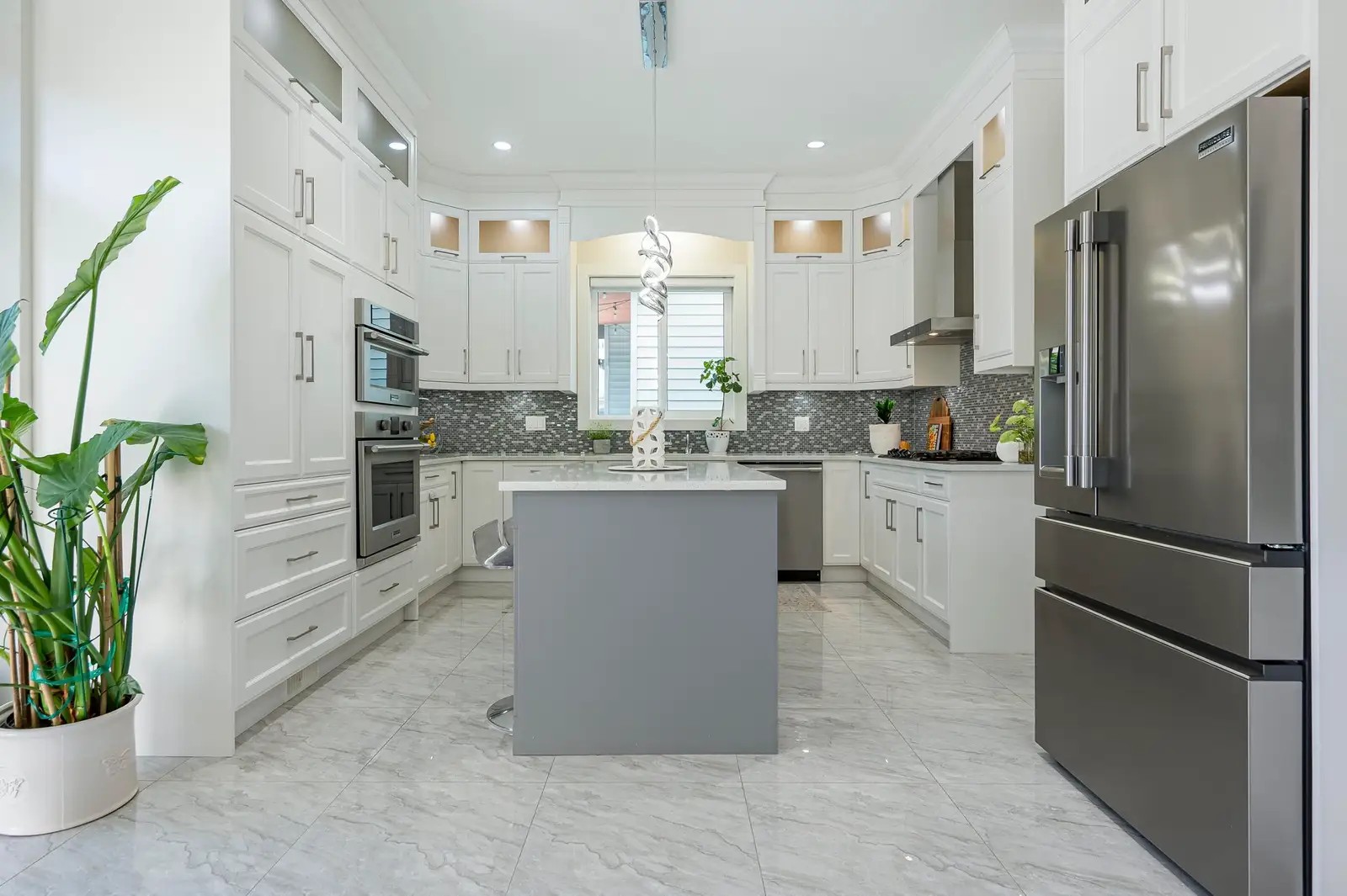 5876 139A STREET, Surrey BC V3X 0G7