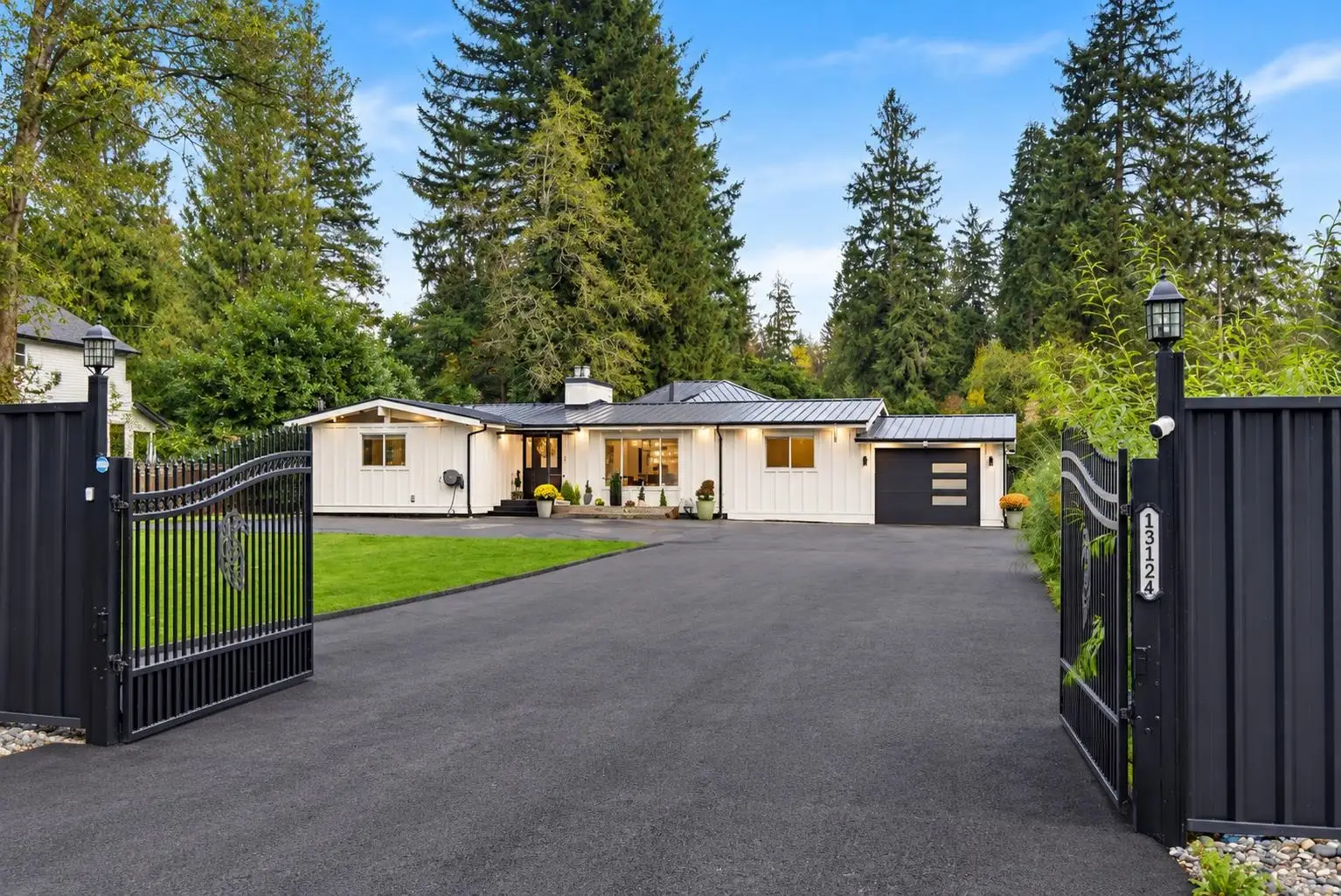 13124 EDGE STREET, Maple Ridge BC V4R 2R2
