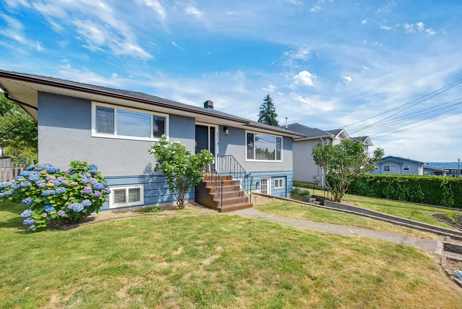 273 BURNS STREET, Coquitlam BC V3K 4E6