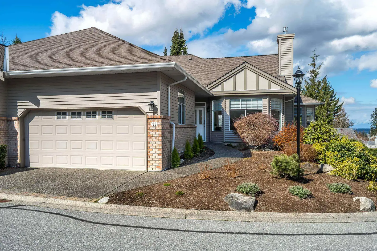 98 2533 152 STREET, Surrey BC V4P 1N4