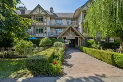 505 2059 CHESTERFIELD AVENUE, North Vancouver BC V7M 2P4