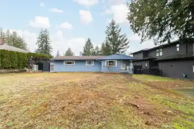 761 COTTONWOOD AVENUE, Coquitlam BC V3J 2S8