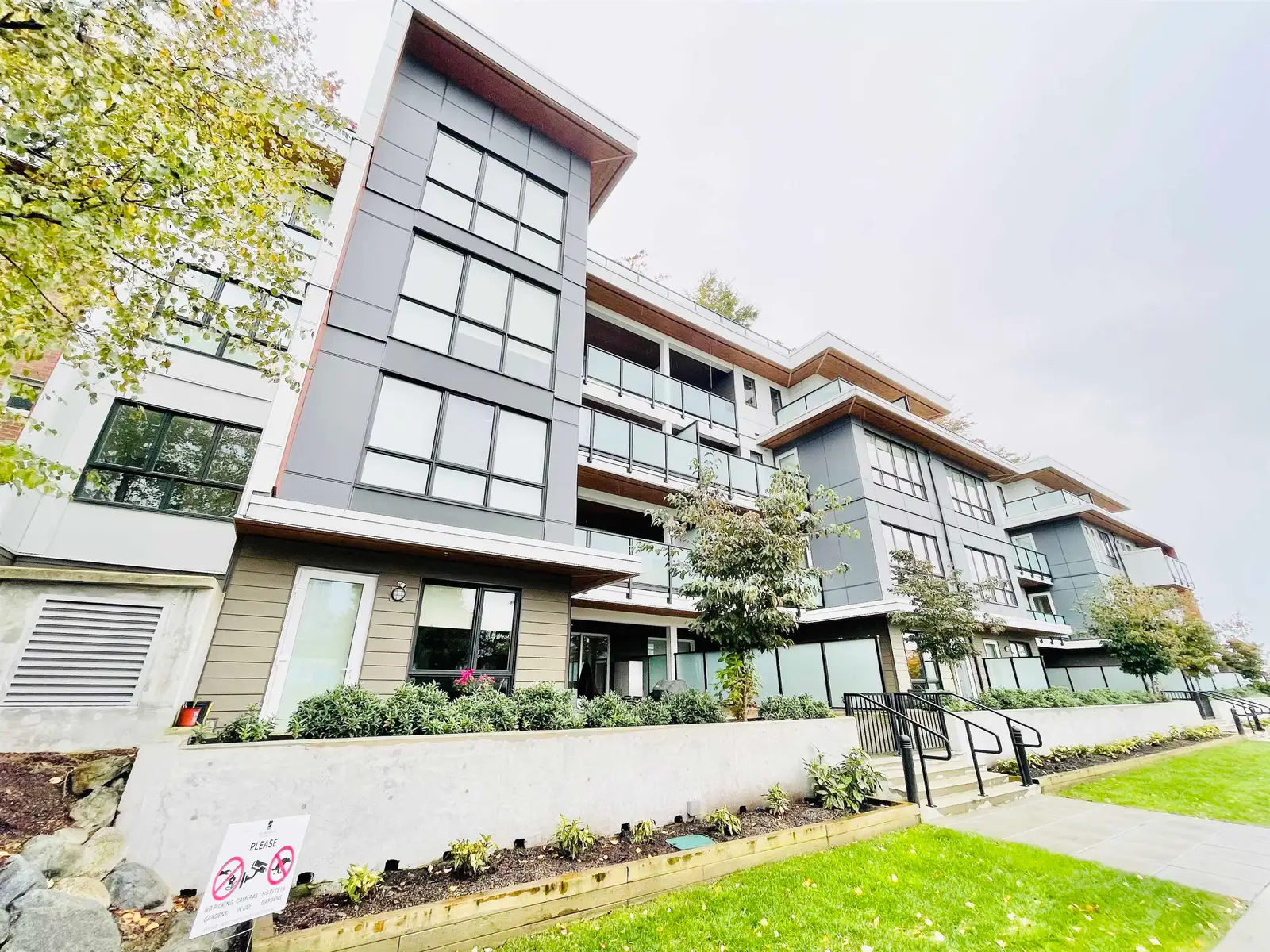 211 4933 CLARENDON STREET, Vancouver BC V5R 0J6