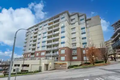 405 200 KEARY STREET, New Westminster BC V3L 0A6