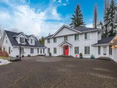 17923 20 AVENUE, Surrey BC V3Z 9V2