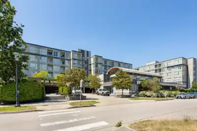 562 4099 STOLBERG STREET, Richmond BC V6X 0J4