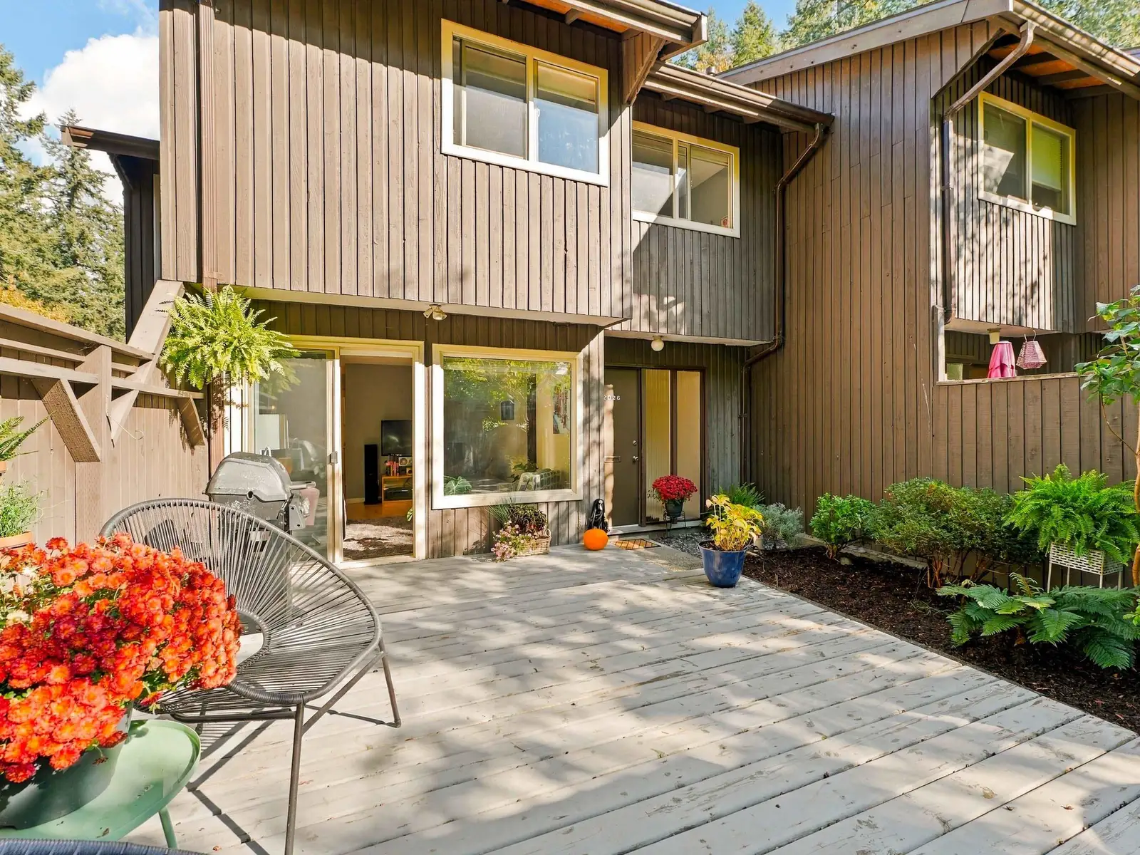 2026 PURCELL WAY, North Vancouver BC V7J 3K3