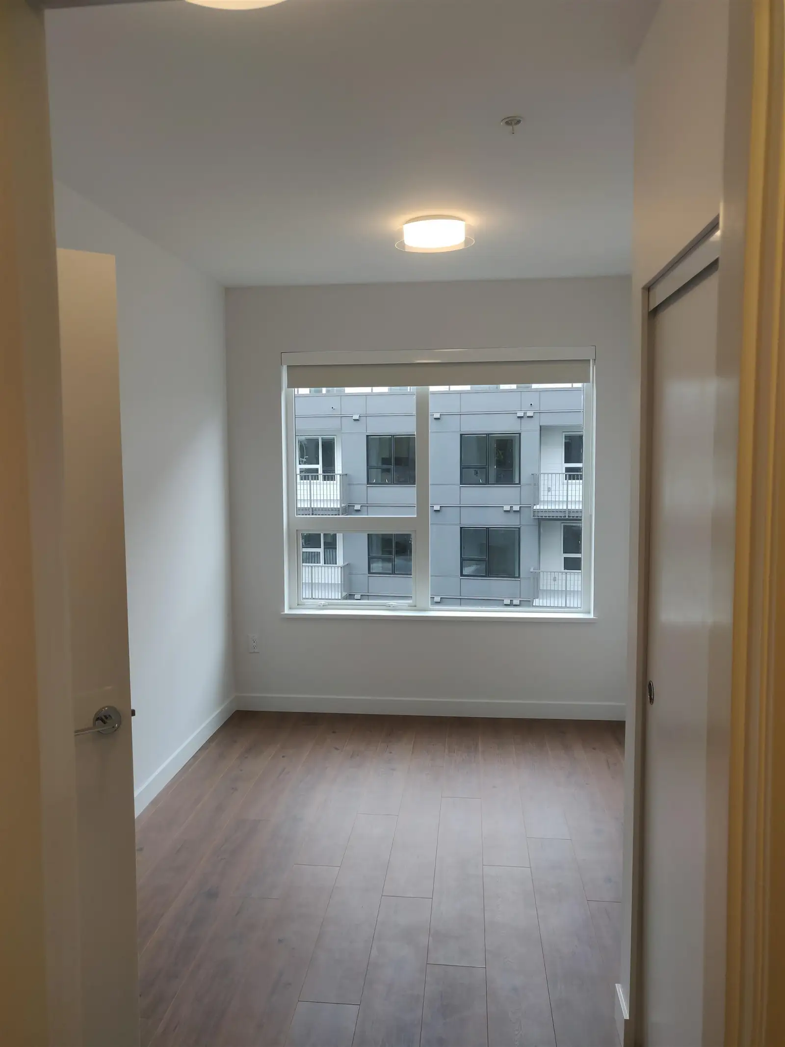 414 645 COMO LAKE AVENUE, Coquitlam BC V3J 0N9