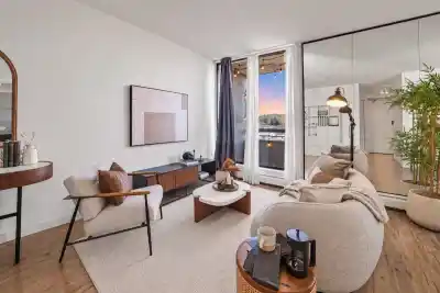 1504 3771 BARTLETT COURT, Burnaby BC V3J 7G8