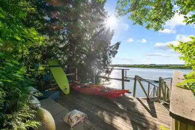13419 CRESCENT ROAD, Surrey BC V4P 1J5