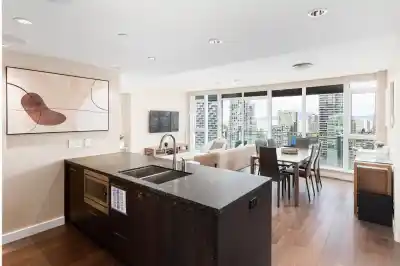 2602 1372 SEYMOUR STREET, Vancouver BC V6B 0L1